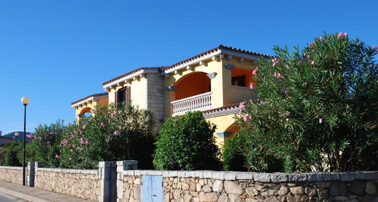 Residence Oasi E Oasi Blu 산테오도로 외부 사진